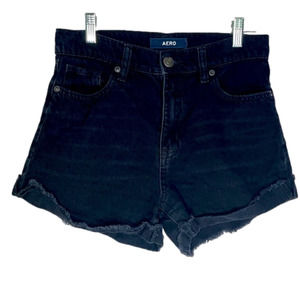 Aero Denim “Mom Shorts” Black Fringe Cuffed 
Size 2 Inseam 3”
EUC